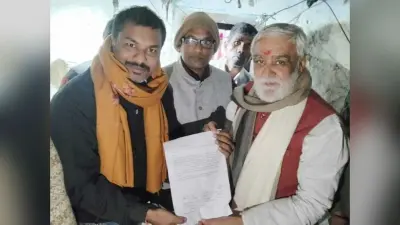 पूर्व केंद्रीय मंत्री पहुंचे भाजपा जिलामंत्री के घर, हत्या पर जताया दुख