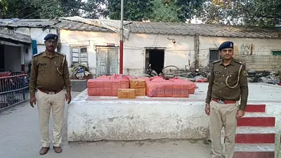 पुआल के नीचे से 1950 बोतल नेपाली शराब बरामद