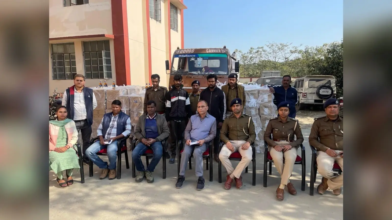 3555 लीटर विदेशी शराब के साथ दो तस्कर गिरफ्तार