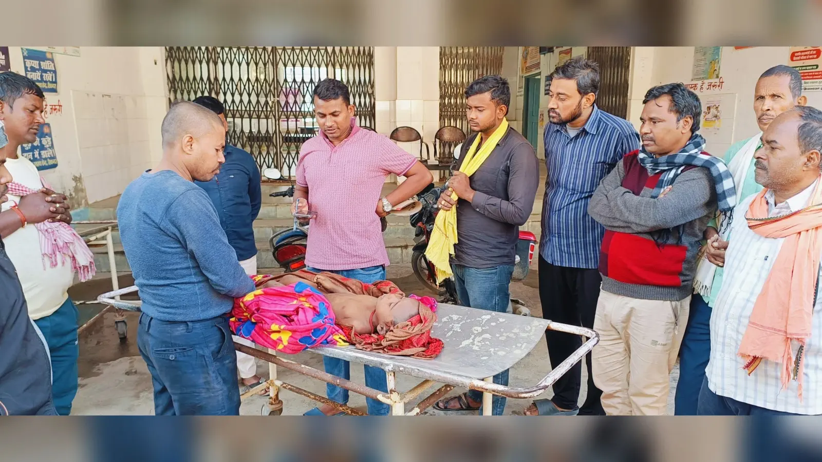 बिस्किट लाने दुकान जा रहे पांच वर्षीय बच्चे की करंट लगने से मौत