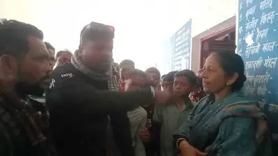 स्कूल की अध्यापिका पर मारपीट करने का लगा आरोप, हंगामा
