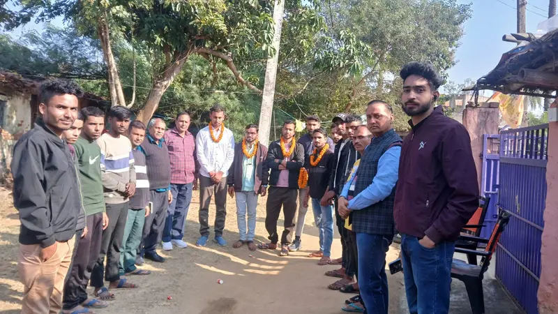 शैलेंद्र कुमार झा बने नगर अध्यक्ष जबकि दीपक चौधरी बने नगर मंत्री