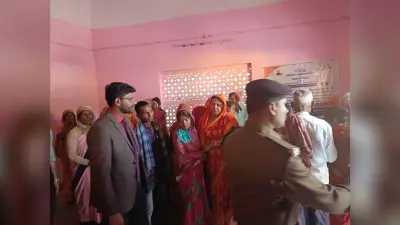 जिले में विशेष अभियान संचालित कर 70 साल से अधिक उम्र के बुजुर्गों का बनाया जा रहा आयुष्मान कार्ड
