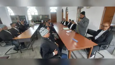 प्रत्येक वकालतनामा पर 50 रुपये राशि मांगने पर जतायी आपत्ति
