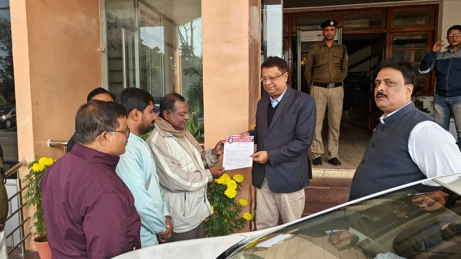 लेबर यूनियन ने की बोनस में की संशोधन की मांग