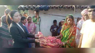 बीडीओ ने शोकाकुल परिवार को दिया आर्थिक सहयोग
