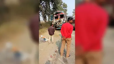 Aurangabad News : दो ट्रकों की टक्कर के बाद एनएच घंटों जाम