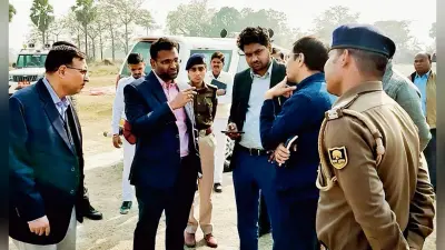 Gopalganj News : बरहीमा टोल प्लाजा पर पहुंचे डीएम, लोकल वाहनों के लिए पास बनाने का दिया आदेश