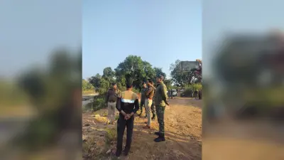 Giridih News: एसपी और एसपी अभियान ने निर्माणाधीन पुल का लिया जायजा