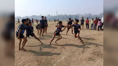 फैंसी बालिका कबड्डी में स्मॉल सेंटर ने मवि खगौर को हराया