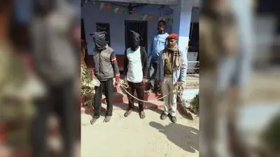डोभा से शव बरामदगी के आरोप में पिता-पुत्र गिरफ्तार
