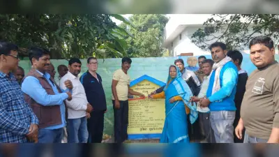 पसराहा गांव में खेल मैदान निर्माण के लिए मुखिया ने किया शिलान्यास