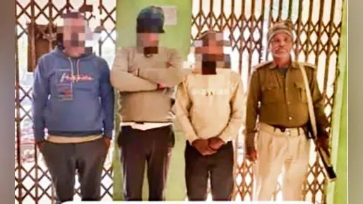 Gaya News : अवैध कोयला लदे ट्रक के साथ तीन गिरफ्तार