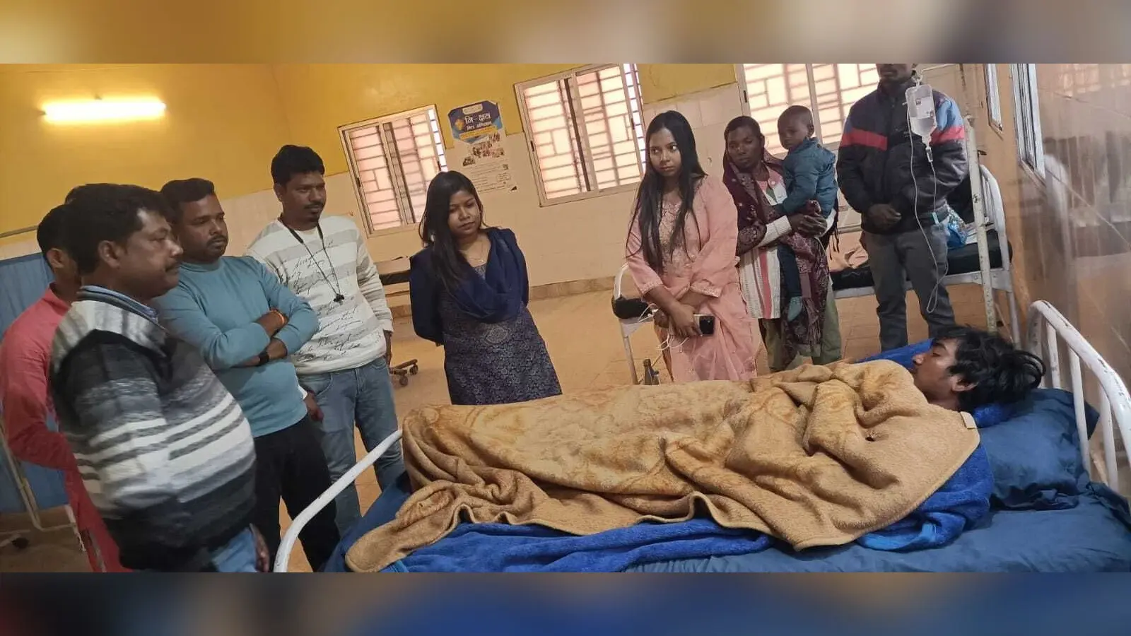 हाथी के हमले से युवक घायल