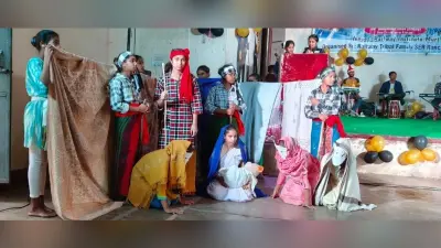 आदिवासी रेलवे परिवार ने किया क्रिसमस गैदरिंग