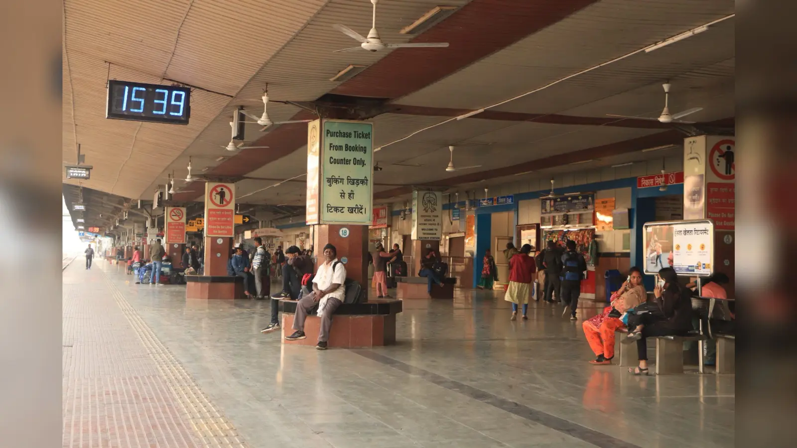 Jamshedpur news. टाटानगर रेलवे स्टेशन के सेकेंड इंट्री पर लगेगा ट्रॉली काउंटर