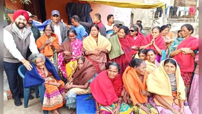 Jamshedpur news. हर-हर महादेव सेवा संघ का कंबल वितरण अभियान जारी