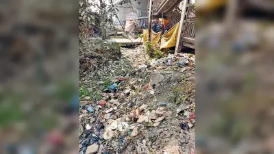 Chhapra News : खनुआ नाला जाम रहने से जलनिकासी के अधिकतर रास्ते बंद, लोगों की बढ़ी परेशानी