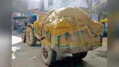 siwan news. काम पर लौटे सफाईकर्मी, सड़कों से उठा कचरा, सड़ाध से लोगों को मिली निजात