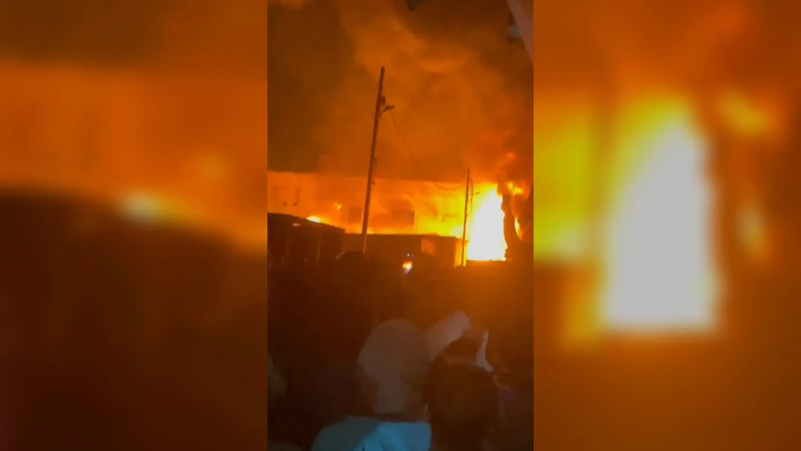 Darbhanga News : गोदाम में आग लगने से लाखों की संपत्ति नष्ट