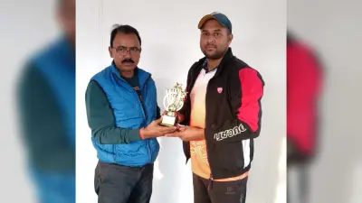 East Singhbhum News : मऊभंडार में 30वीं बासुकी सिंह मेमोरियल क्रिकेट प्रतियोगिता, स्पोर्टिंग क्लब और फाइटर इलेवन क्वार्टर फाइनल में