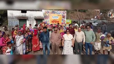 East Singhbhum News : रेडियो धूम व श्रीलेदर्स ने बांटे कंबल और गर्म कपड़े