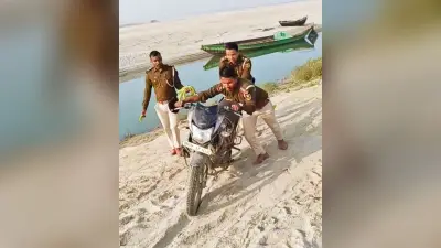 Patna News : बाइक चोरी कर भाग रहे दो बदमाश गिरफ्तार, चोरी की 11 बाइक बरामद