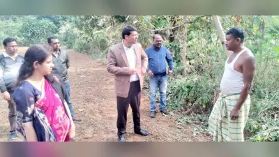 Jamshedpur news. स्वास्थ्य केंद्र में अनुपस्थित पाये गये चिकित्सक व कर्मी, एमओआइसी बोड़ाम को शो-कॉज