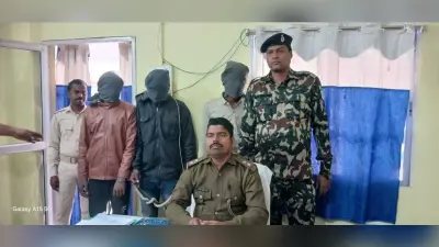 तीन नाबालिग छात्राओं से छेड़छाड़ के आरोप में तीन युवक गिरफ्तार