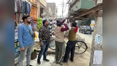ट्रांसफाॅर्मर से उचित दूरी बनाकर रखें दुकान का सामान, नहीं तो होगी कार्रवाई : जेई