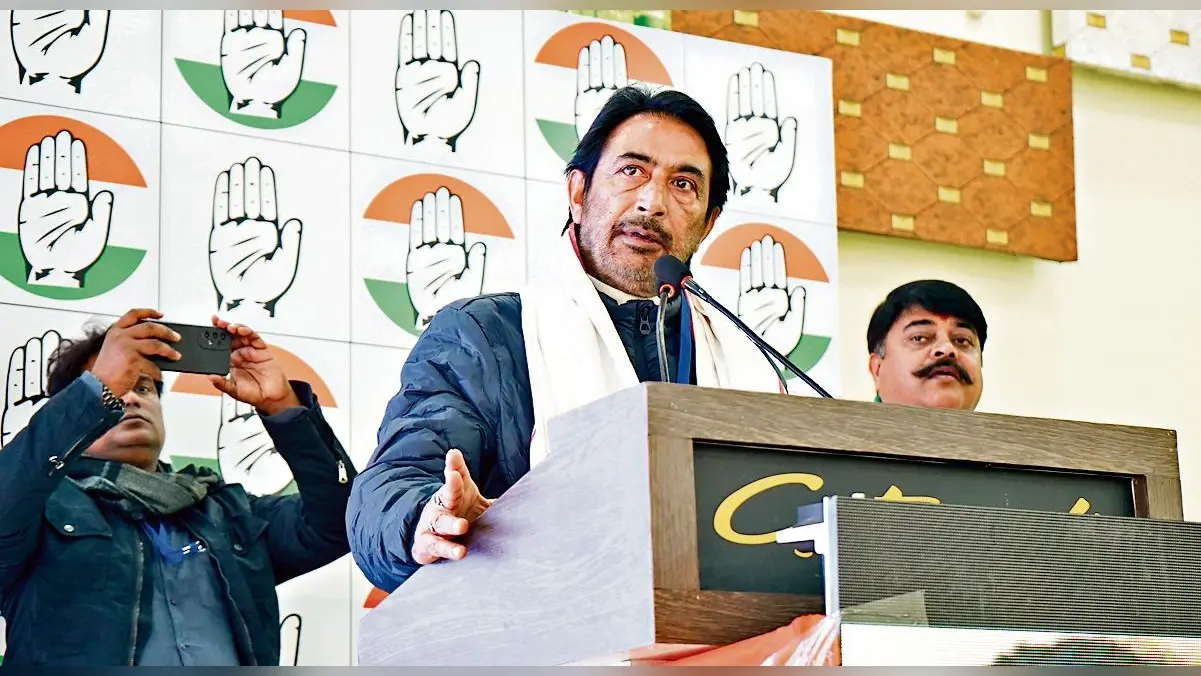 Political news : दो तिहाई बहुमत हासिल कर संविधान बदलना भाजपा का हिडन एजेंडा है : मीर