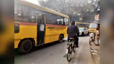 Buxar News: विभिन्न दिशाओं से एक साथ बड़े वाहनों के पहुंचने से गोलंबर पर लगा महाजाम