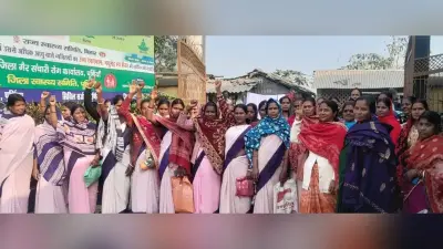 Purnia news : 13 सूत्री मांगों को लेकर आशा का धरना प्रदर्शन
