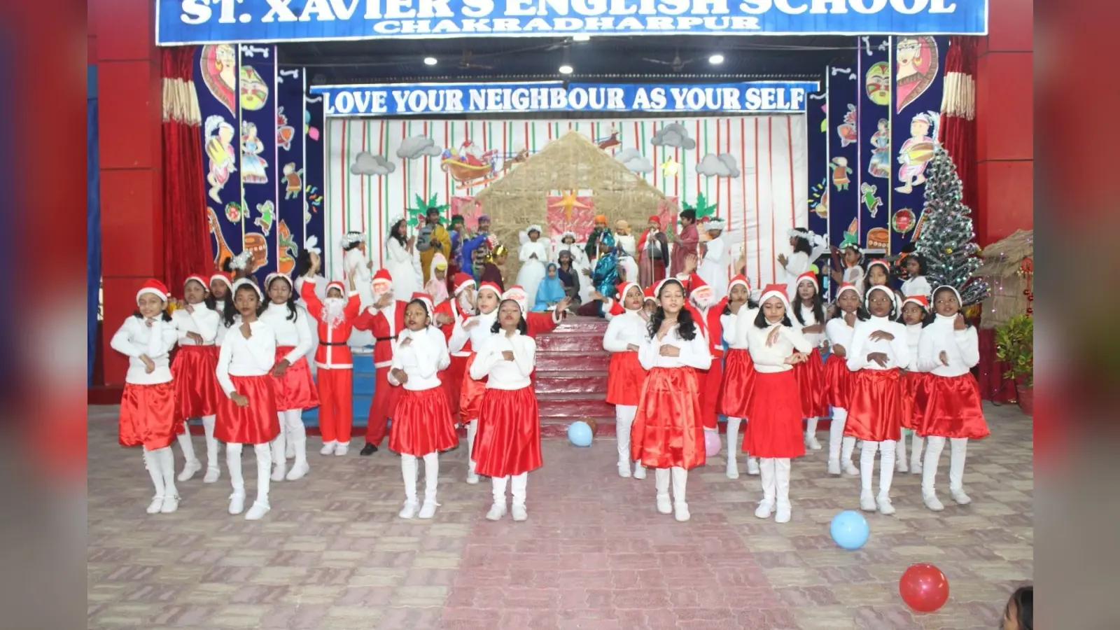 Chaibasa News : प्रेम, करुणा और सेवा का संदेश देता है प्रभु यीशु का जीवन : फादर