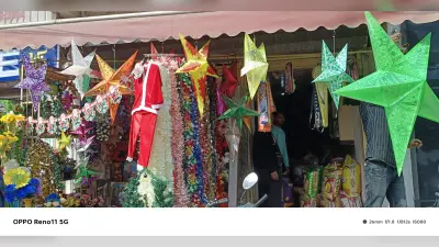 Chaibasa News : क्रिसमस को लेकर सजा बाजार, कैरोल सिंगिग से गूंज रहे घर