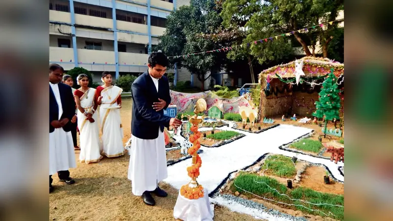 Saraikela Kharsawan news: समाज के विकास में सबकी भागीदारी जरूरी : फादर एल्विन