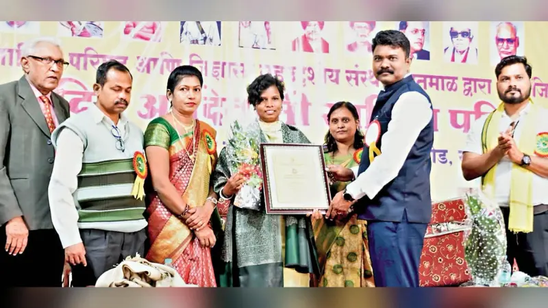 Ranchi News : जसिंता केरकेट्टा को मधुकरराव मड़ावी साहित्यभूषण पुरस्कार