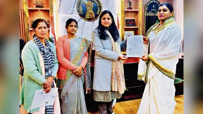 Dhanbad News : धनबाद में सात ट्रांसजेंडर को मिला पहचान पत्र, कई योजनाओं का मिलेगा लाभ