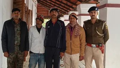 तीन किलो गांजा के साथ दो तस्कर गिरफ्तार, बाइक जब्त