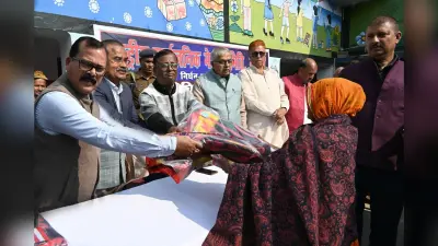 राष्ट्रीय सार्वजनिक मेला समिति ने 600 निर्धनों के बीच बांटा कंबल