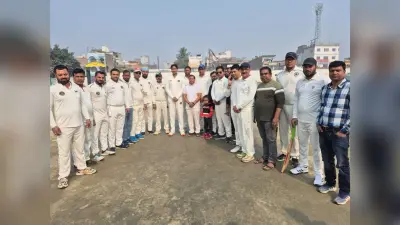 जेएनकेटी स्टेडियम में टीचर्स इलेवन ने डॉक्टर्स इलेवन को तीन विकेट से हराया