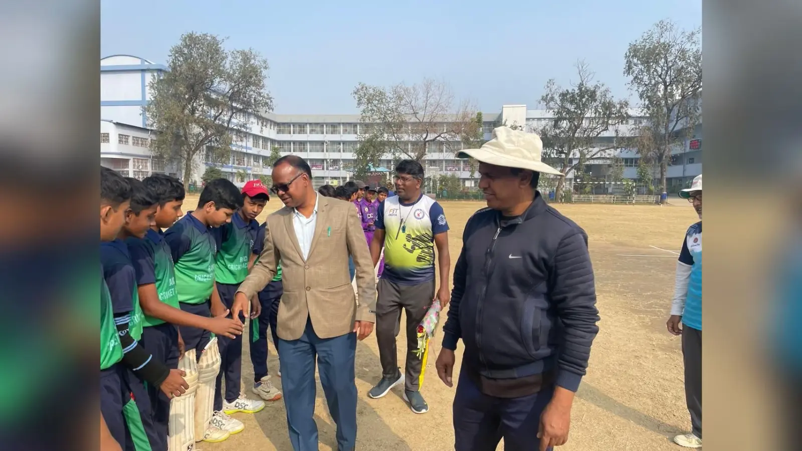 Cricket: फादर टक्कर मेमोरियल क्रिकेट टूर्नामेंट का उदघाटन
