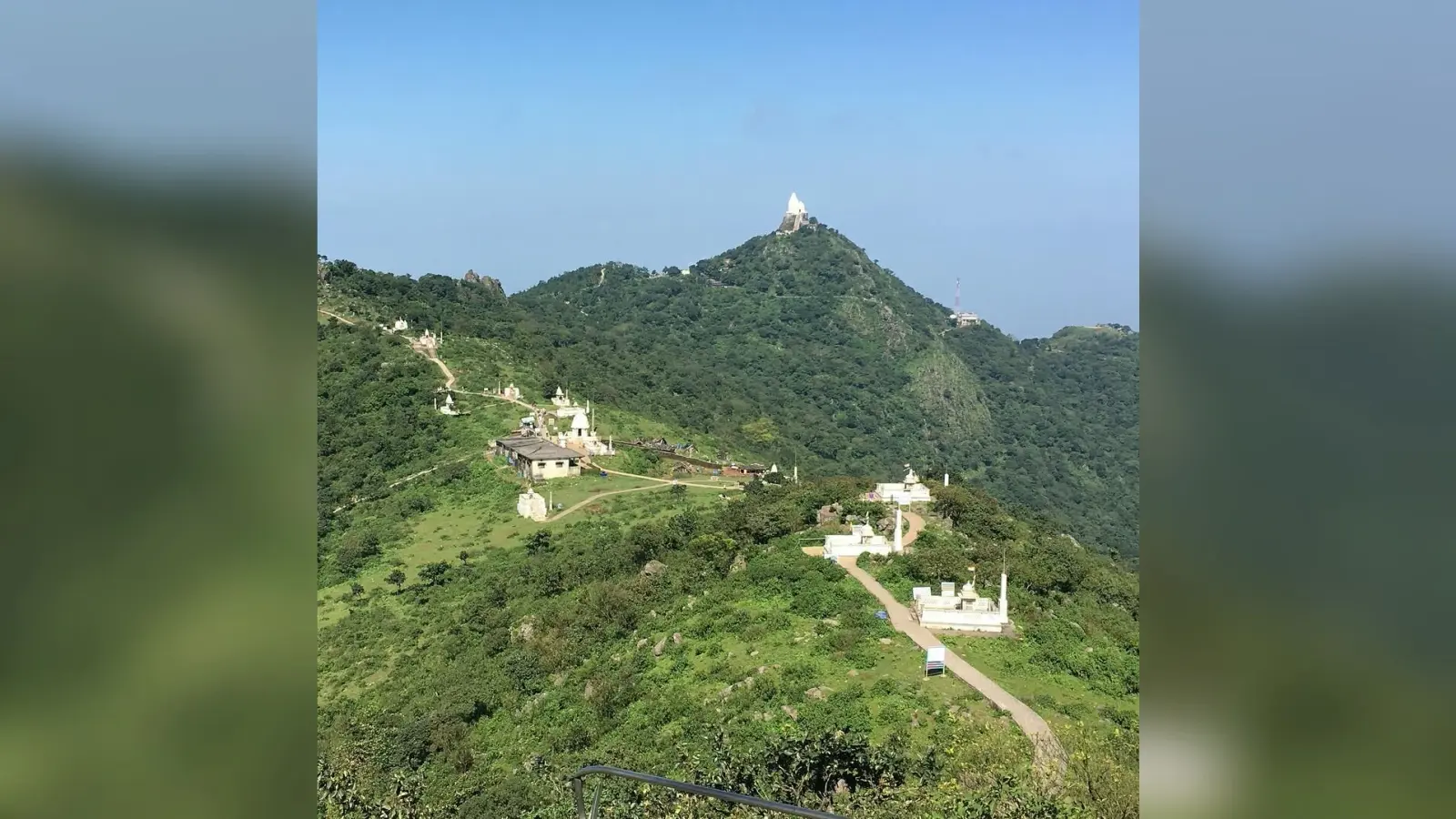 Giridih News: तीर्थ यात्रियों व पर्यटकों से गुलजार हो रहा है विश्व प्रसिद्ध तीर्थस्थल मधुबन