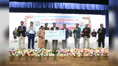 Chaibasa News : सरकार की योजनाओं का लाभ उठायें