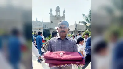 Jamshedpur News : मंगल कालिंदी ने चादरपोशी कर राज्य में सुख-शांति की दुआ मांगी