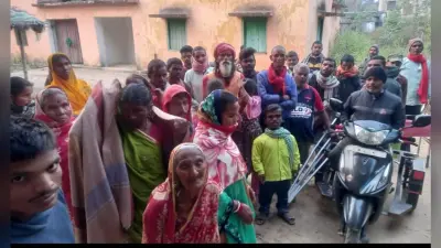 एक कंबल की आस में दिनभर भूखे-प्यासे बैठे रहे दिव्यांग