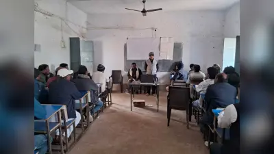 स्कूलों का बेहतर ढंग से करें संचालन : बीइइओ