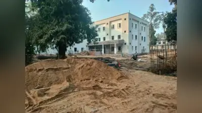 लगभग 10 वर्षों से जिले में बालू घाट का नहीं हो सका है टेंडर, चोरी की बालू से लिखी गयी कई इमारतों के निर्माण की गाथा