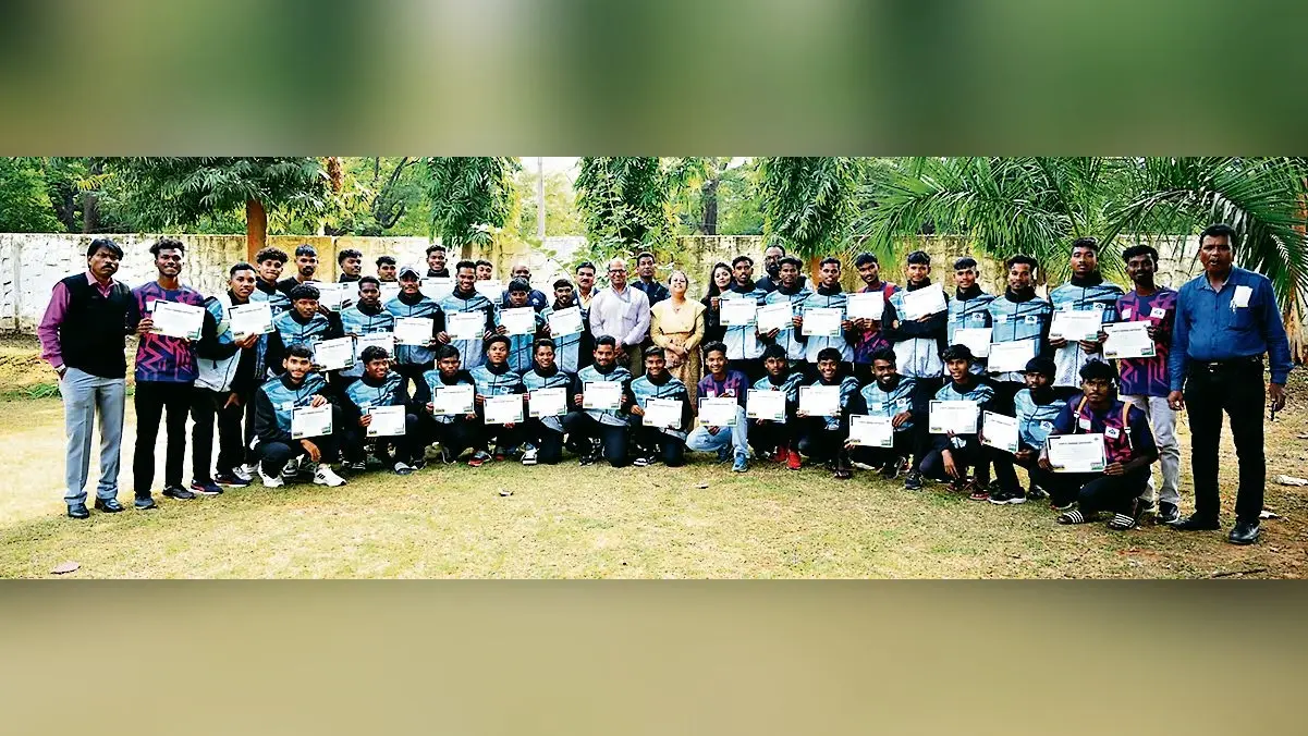 Rourkela News: आरएसपी के ‘प्रोजेक्ट अर्जुन’ में 40 फुटबॉलरों ने एक महीने का प्रशिक्षण पूरा किया