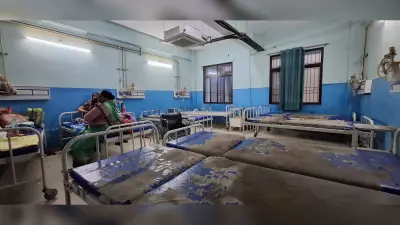 अनुमंडलीय अस्पताल में स्वास्थ्य सेवाएं बदहाल, सतरंगी चादर योजना फेल